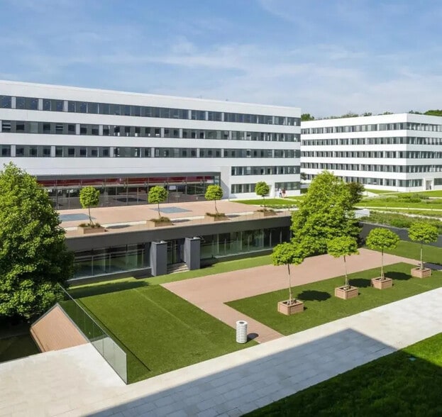 Bureau dans Le Plessis-Robinson à louer - Photo de l’immeuble – Image 1 sur 9