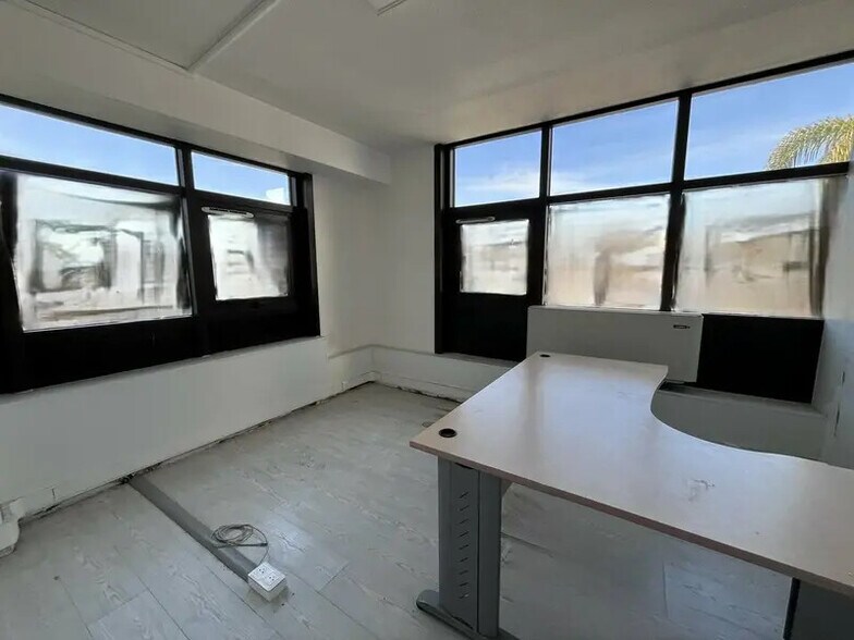 Bureau dans Villeneuve-Loubet à louer - Photo intérieure – Image 3 sur 5