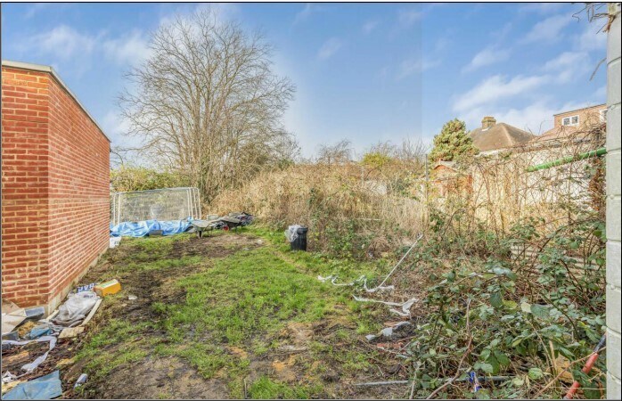 153 Mostyn Rd, Londres à vendre - Photo de l’immeuble – Image 2 sur 2