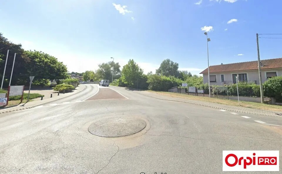 Local commercial dans Salaise-sur-Sanne à louer Photo de l’immeuble– Image 1 sur 6