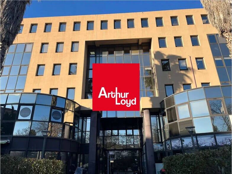 Bureau dans Marseille à louer - Photo de l’immeuble – Image 1 sur 9