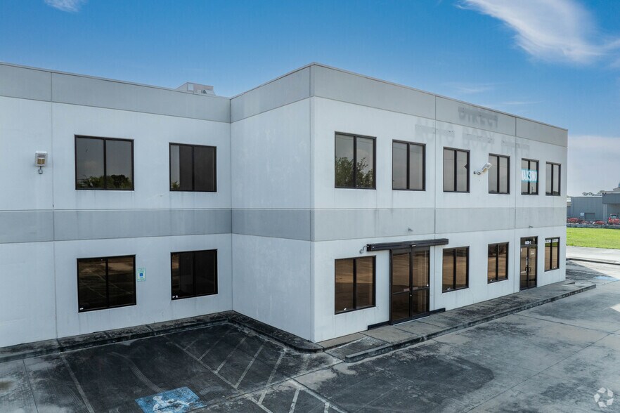 11820 S Sam Houston Pky W, Houston, TX à louer - Photo de l’immeuble – Image 2 sur 19