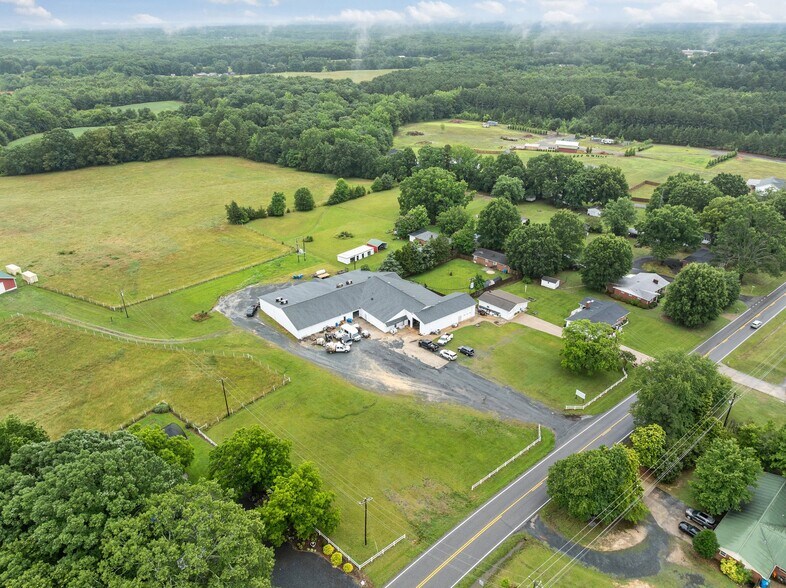 704 N Central Ave, Locust, NC à louer - Photo de l’immeuble – Image 2 sur 64