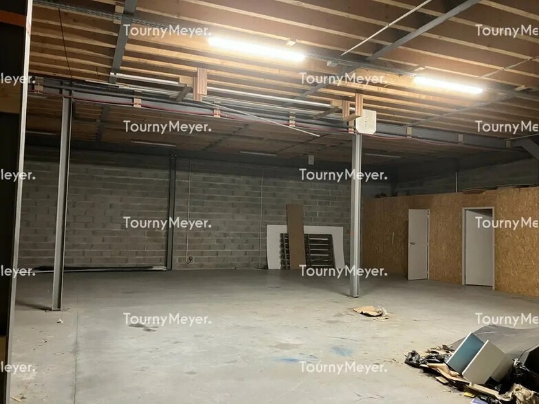 Local d'activités dans Beychac-et-Caillau à vendre - Photo intérieure – Image 3 sur 7