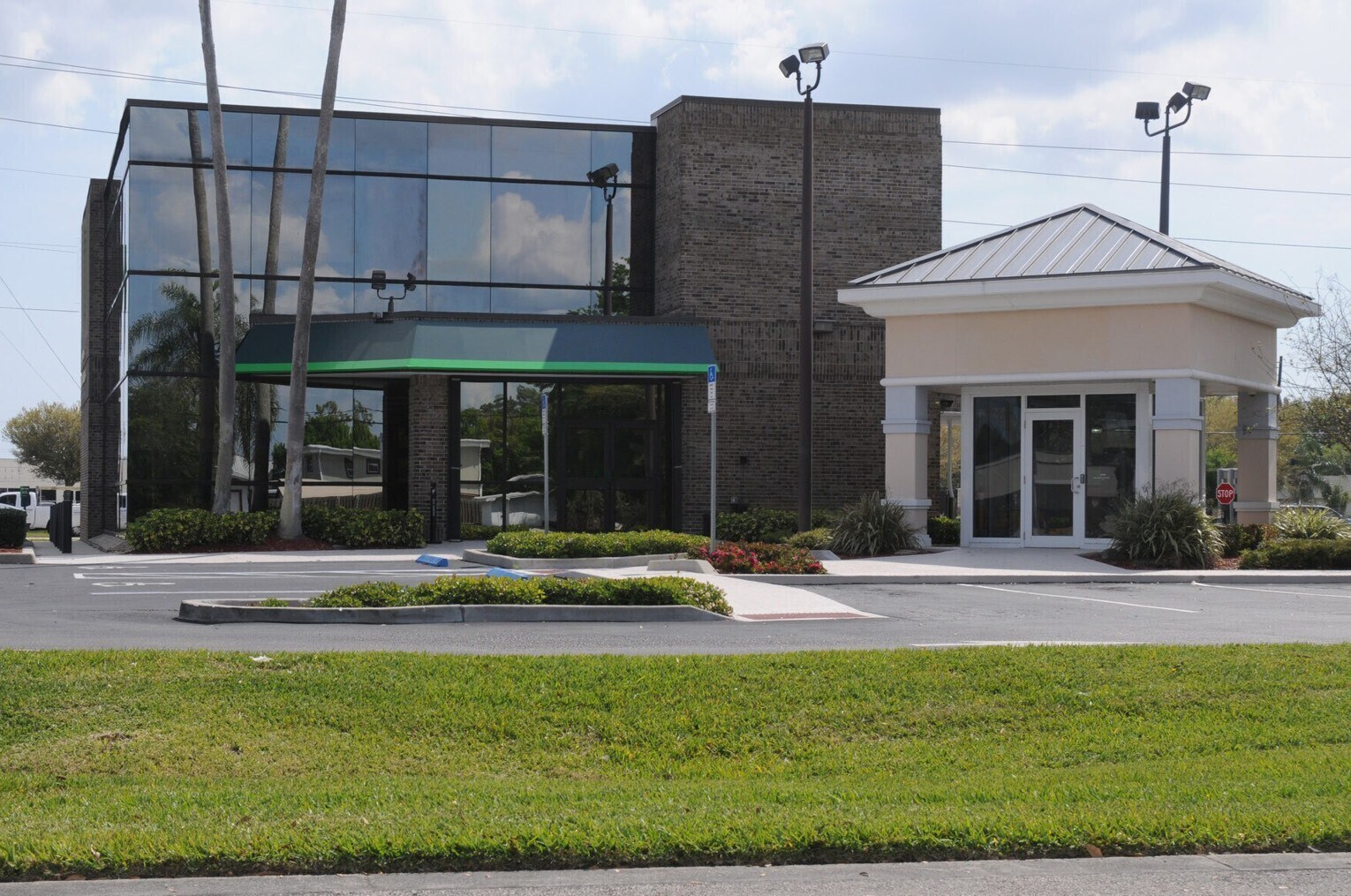 3125 W New Haven Ave, Melbourne, FL à louer Photo principale– Image 1 sur 5