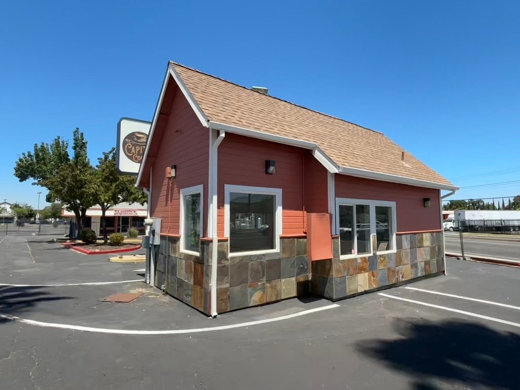 4907 Auburn Blvd, Sacramento, CA à louer Photo intérieure– Image 1 sur 7
