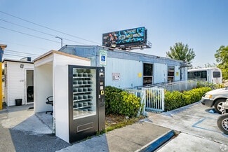 Plus de détails pour 7330 Narcoossee Rd, Orlando, FL - Spécialisé à vendre
