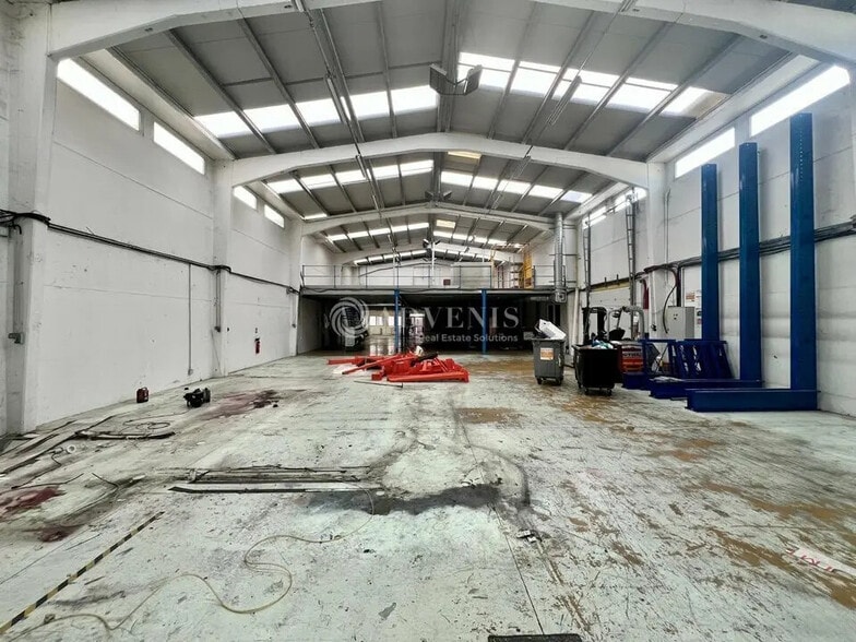 Local d’activités dans Argenteuil à louer - Photo intérieure – Image 2 sur 9