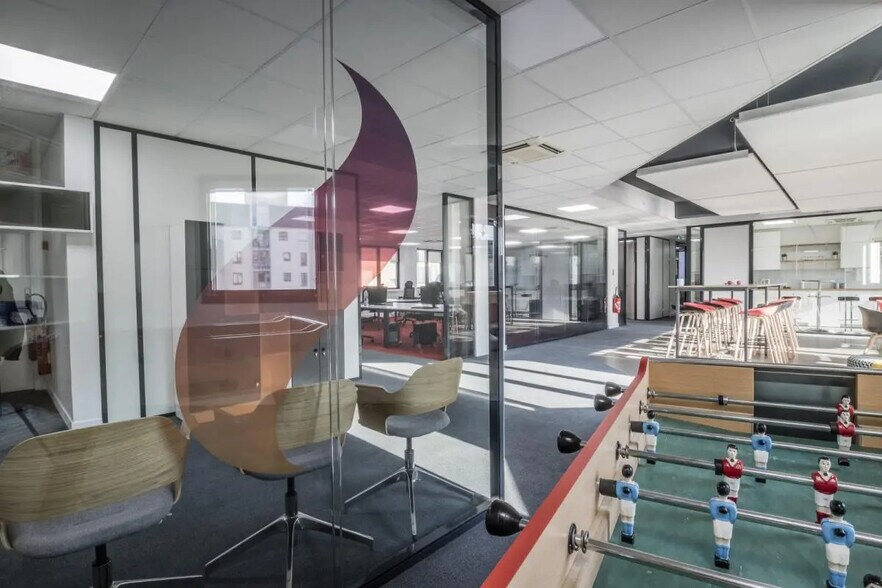 108 Avenue De Fontainebleau, Le Kremlin-Bicêtre à vendre - Photo de l’immeuble – Image 3 sur 13