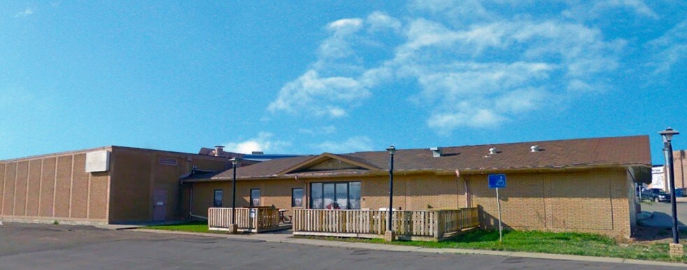 638 14 St SW, Medicine Hat, AB à vendre - Photo principale – Image 1 sur 15