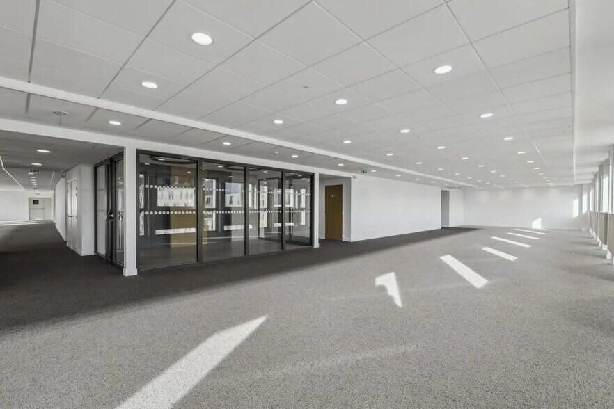 21 Rue Des Ardennes, Paris à louer - Photo de l’immeuble – Image 2 sur 34