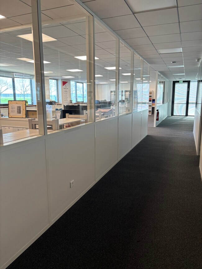 Plus de détails pour Bureau à louer