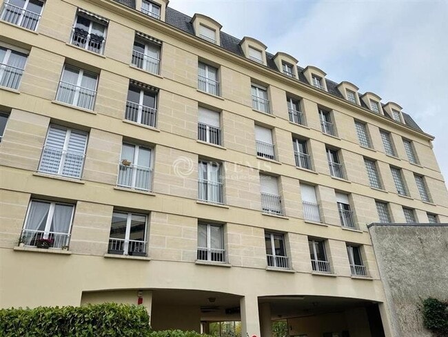 Plus de détails pour 33 Avenue Des Etats Unis, Versailles - Bureau à vendre