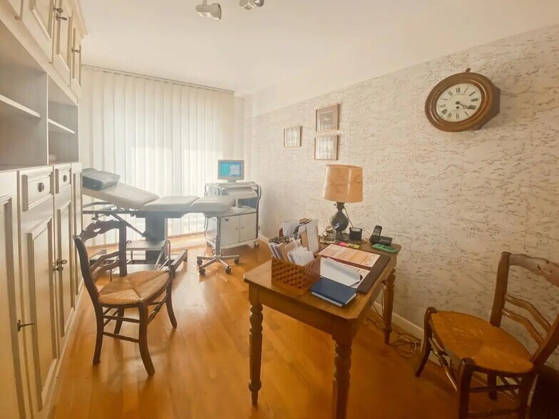 Bureau dans Paris à vendre - Photo de l’immeuble – Image 2 sur 5