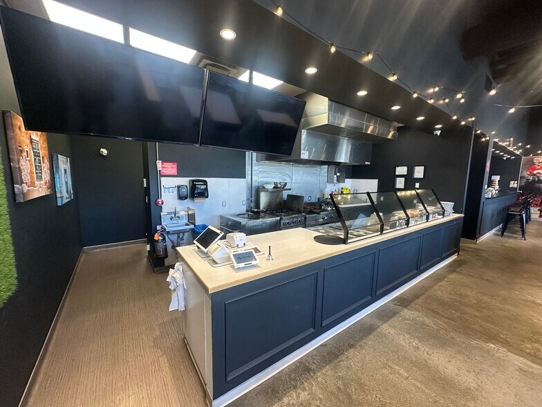 107 17th Ave, Calgary, AB à louer - Photo intérieure – Image 3 sur 16