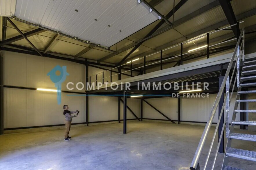 Local commercial dans Labège à louer - Photo de l’immeuble – Image 3 sur 9