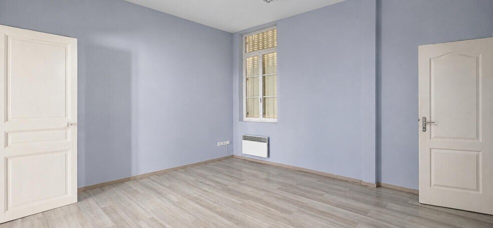 Bureau dans Soissons à louer - Photo de l’immeuble – Image 3 sur 4