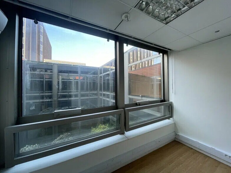 Bureau dans Le Havre à louer - Photo de l’immeuble – Image 3 sur 8