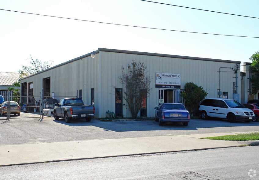 1050 Grubb St, San Antonio, TX à louer - Photo principale – Image 2 sur 5