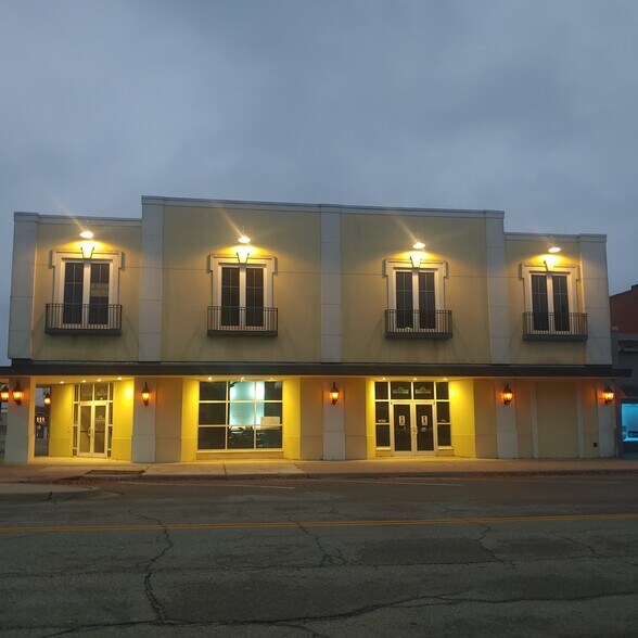 101-103 S Washington Ave, Wellington, KS à louer - Photo de l’immeuble – Image 3 sur 27