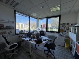 Plus de détails pour 123 Chemin Des Bassins, Créteil - Bureau à louer