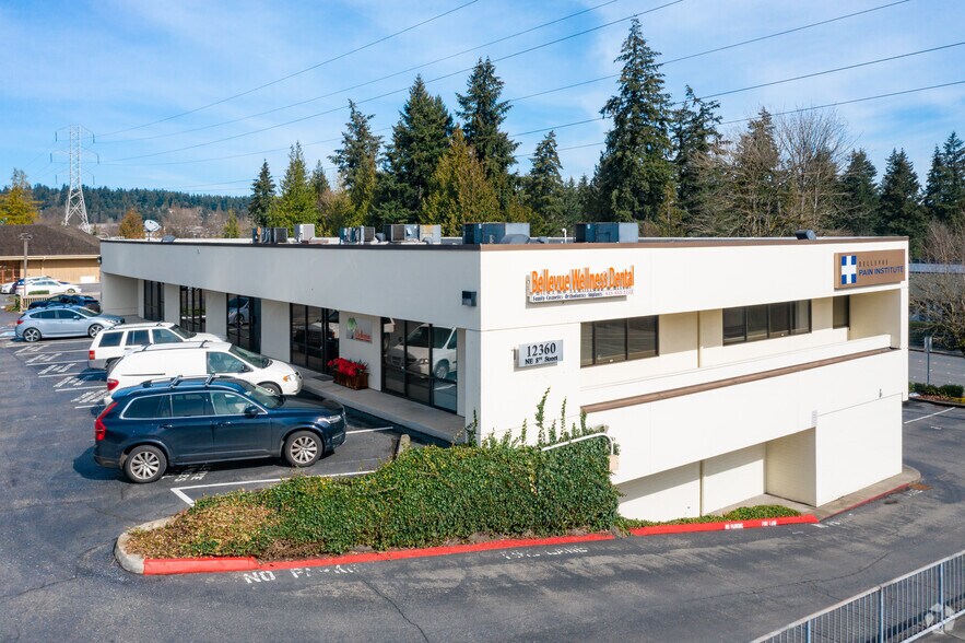 12360 NE 8th St, Bellevue, WA à louer - Photo de l’immeuble – Image 2 sur 4