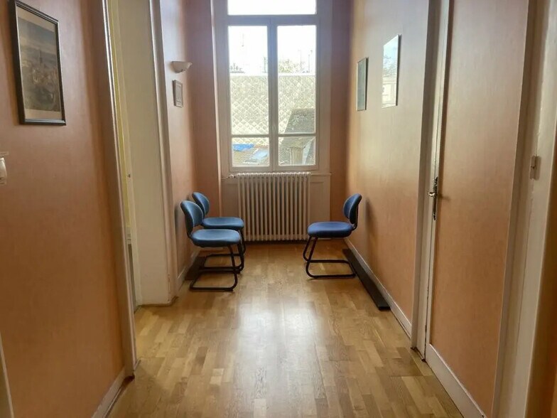 Bureau dans Le Havre à louer - Photo de l’immeuble – Image 1 sur 3