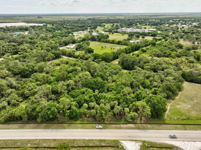 US HWY 98 7.19 Acres portefeuille de 3 biens à vendre sur LoopNet.fr - Photo de l’immeuble – Image 3 sur 10