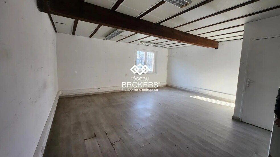 Industriel/Logistique dans Castres à louer - Photo de l’immeuble – Image 2 sur 3