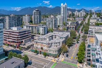 51-65 Lonsdale Ave, North Vancouver, BC - VUE AÉRIENNE  vue de carte