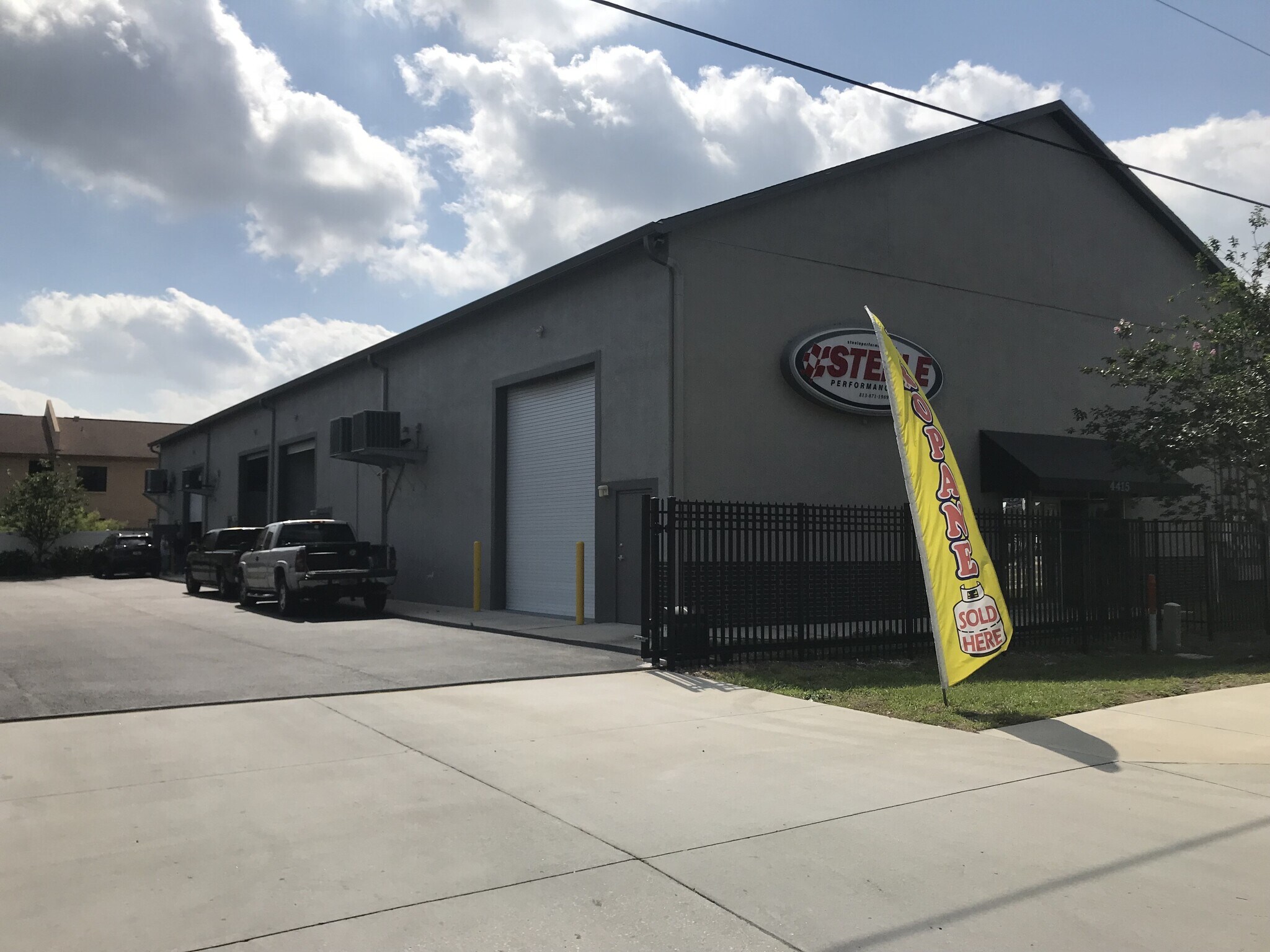 4415 N Lois Ave, Tampa, FL à louer Photo principale– Image 1 sur 11