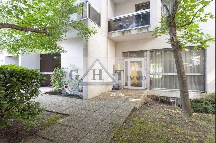 Bureau dans Montreuil à louer - Hall d’entrée – Image 3 sur 12