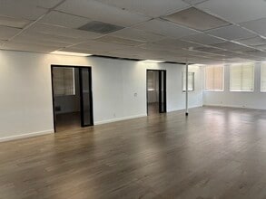 930 Alhambra Blvd, Sacramento, CA à louer Photo intérieure– Image 1 sur 11