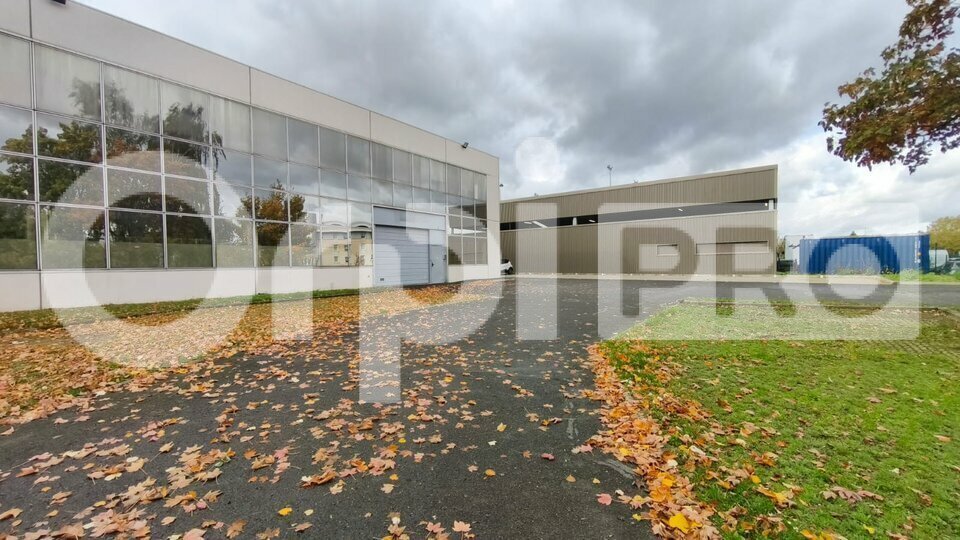 Bureau dans Les Ulis à louer Photo de l’immeuble– Image 1 sur 11