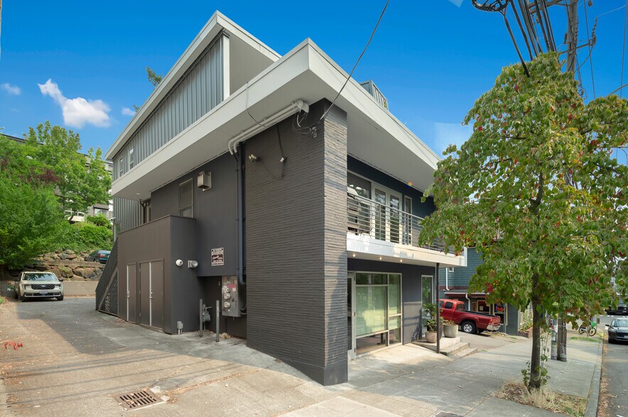 166 Roy St, Seattle, WA à vendre - Photo de l’immeuble – Image 2 sur 30