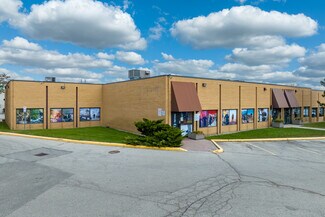 Plus de détails pour 215 Carlingview Dr, Toronto, ON - Différents types d’espaces à louer