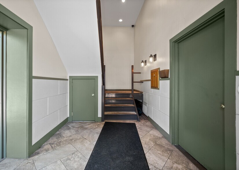 101 Midland Ave, Port Chester, NY à vendre - Photo de l’immeuble – Image 3 sur 8