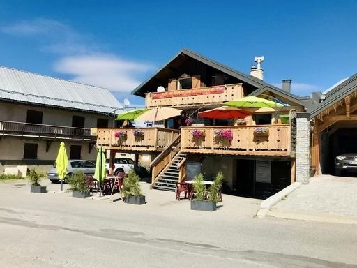 Plus de détails pour Local d’activités à vendre