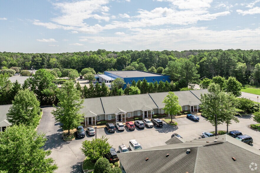12610 Patrick Henry Dr, Newport News, VA à vendre - Aérien – Image 2 sur 4