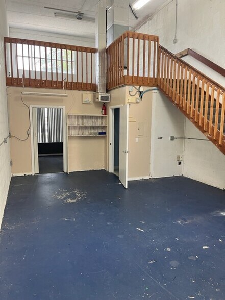 13000-13014 SW 133rd Ct, Miami, FL à louer - Photo de l’immeuble – Image 3 sur 5