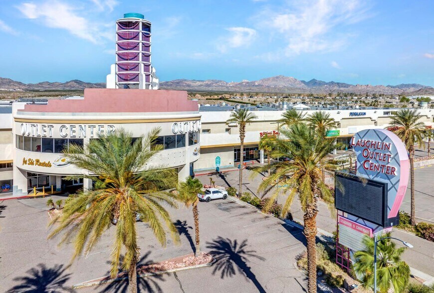 1955 S Casino Dr, Laughlin, NV à vendre - Photo de l’immeuble – Image 3 sur 10
