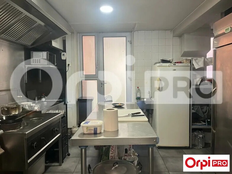 Local commercial dans Lyon à louer - Photo intérieure – Image 2 sur 3