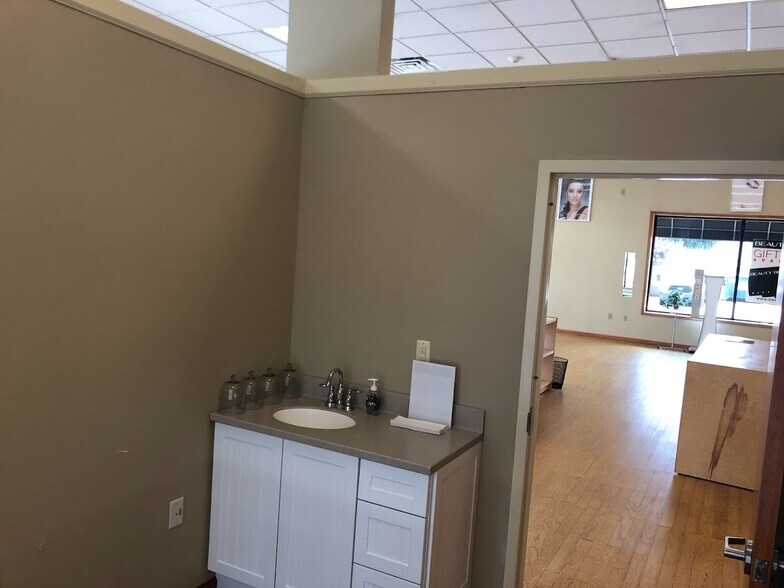 639 Passaic Ave, Nutley, NJ à vendre - Photo de l’immeuble – Image 3 sur 21