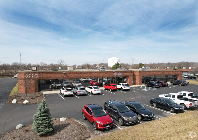 8770 Commerce Park Pl, Indianapolis, IN à louer - Photo de l’immeuble – Image 2 sur 3