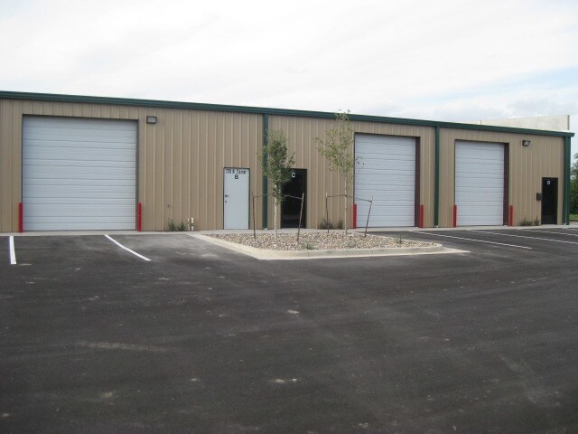 1718 N Closner Blvd, Edinburg, TX à louer - Photo principale – Image 1 sur 15