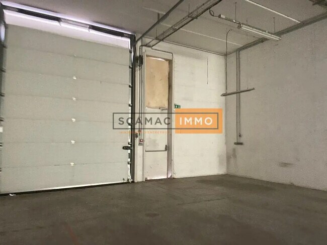 Plus de détails pour Industriel/Logistique à louer