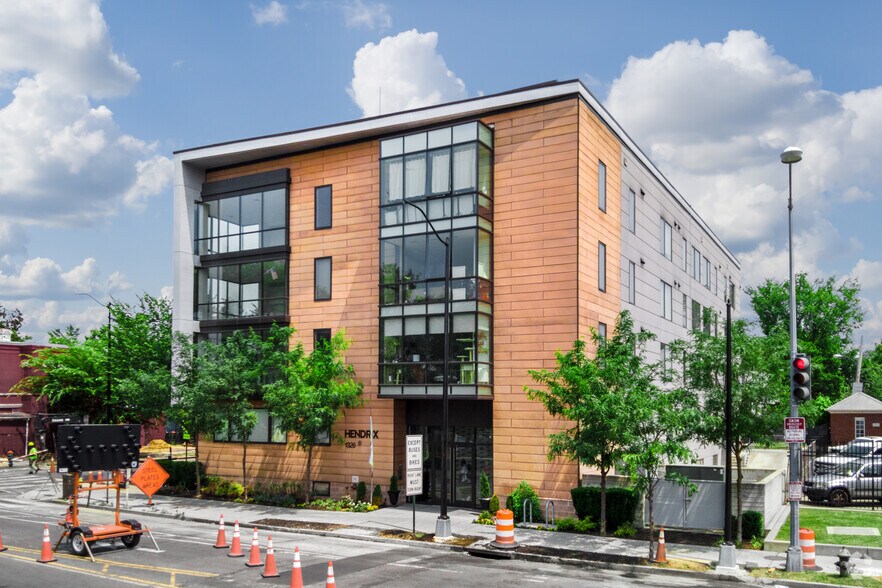 1326 Florida Ave NE, Washington, DC à vendre - Photo de l’immeuble – Image 2 sur 70
