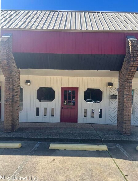 4351 Gautier Vancleave Rd, Gautier, MS à louer - Photo principale – Image 1 sur 3