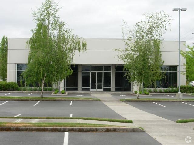 16995 NW Cornell Rd, Beaverton, OR à louer - Photo de l’immeuble – Image 2 sur 6