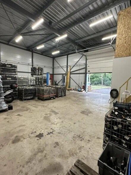 Local d’activités dans Pessac à louer - Photo intérieure – Image 2 sur 2